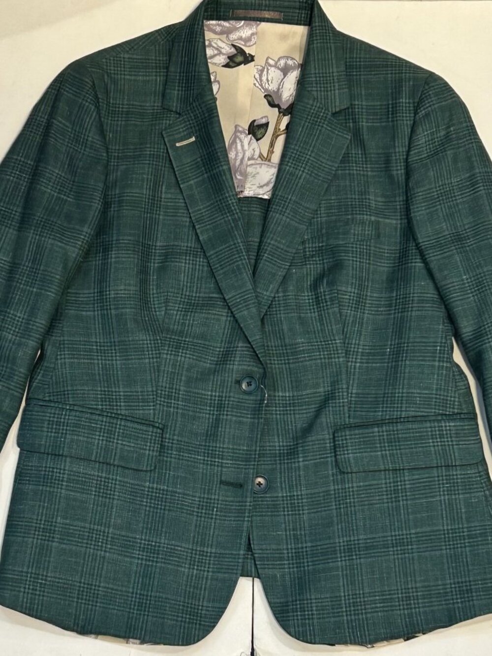 The Avenoir Suit